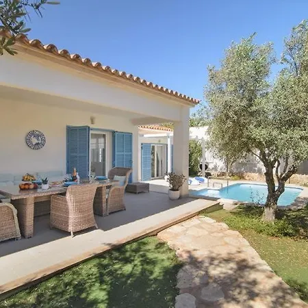 Sun And Sea House Cala Llombards